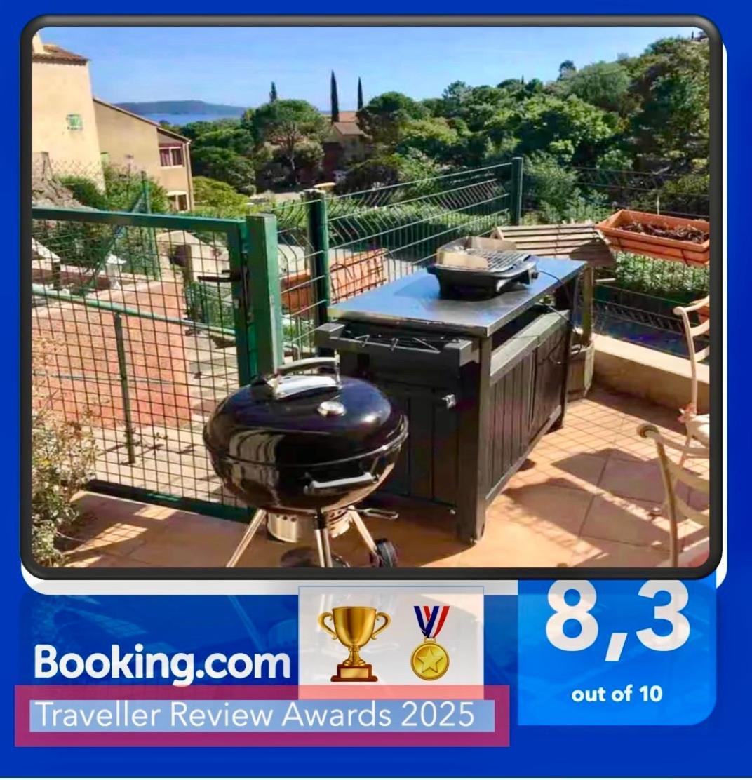 CAVALAIRE vue MER au loin MAISONNETTE TOUT ÉQUIPÉE POUR 4 PERSONNES AVEC PISCINE CLIM WIFI VÉLOS TV BARBECUES Extérieur photo